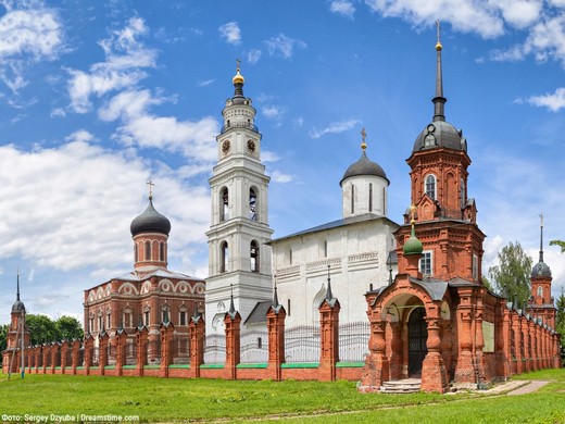 Архитектурные зарисовки Волока Ламского 